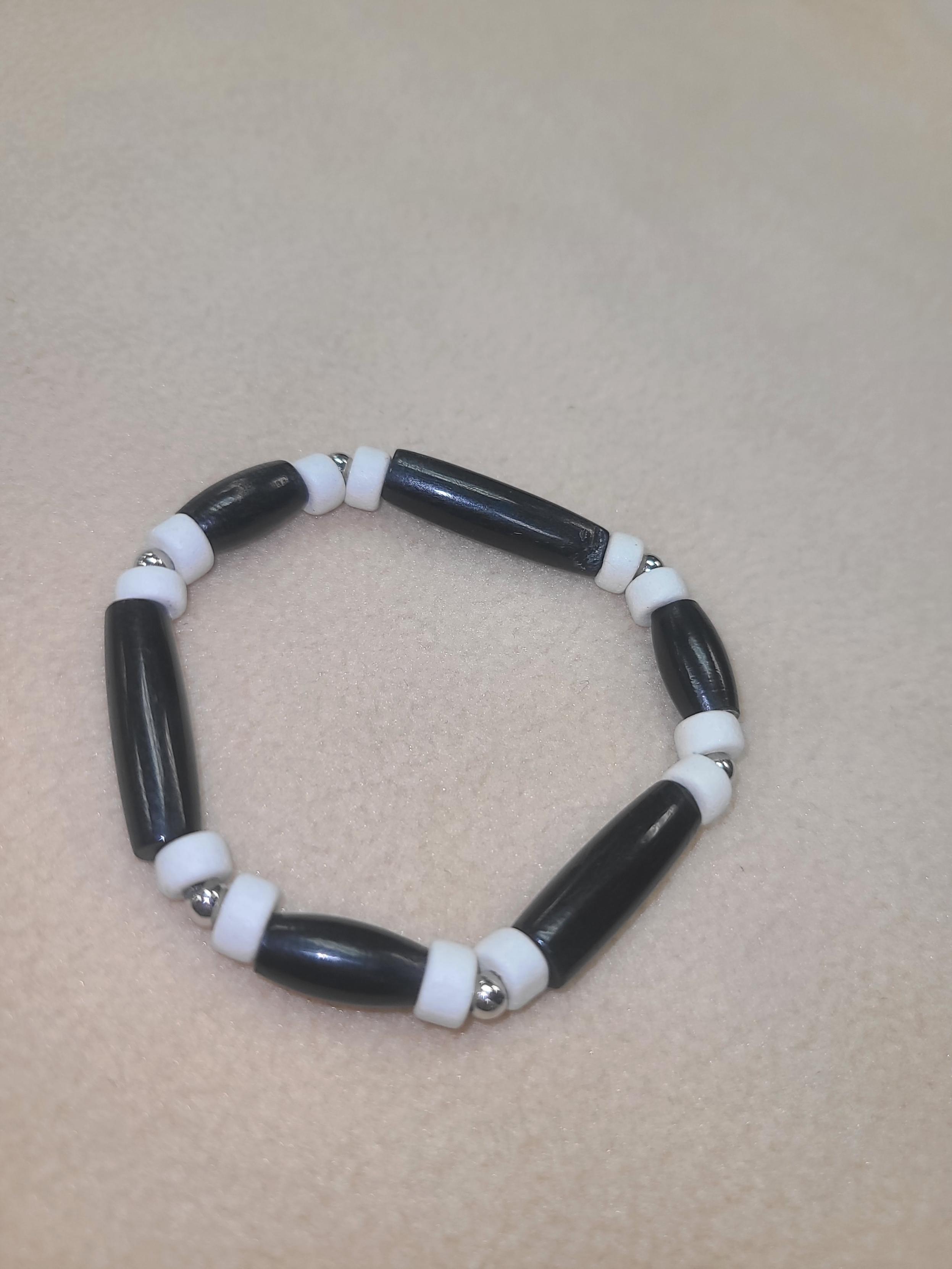 Kida Luttrell Stretch Beads